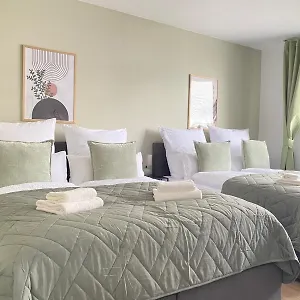 Comfortable 3 I 81 M2 I L Self-check-in I Wifi & Netflix Apartment Hannover